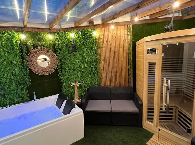De Charme 6 Pers Avec Jacuzzi & Sauna Privatifs Au Coeur De - Esprit Coco Apartment