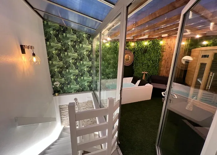 De Charme 6 Pers Avec Jacuzzi & Sauna Privatifs Au Coeur De - Esprit Coco Apartment *